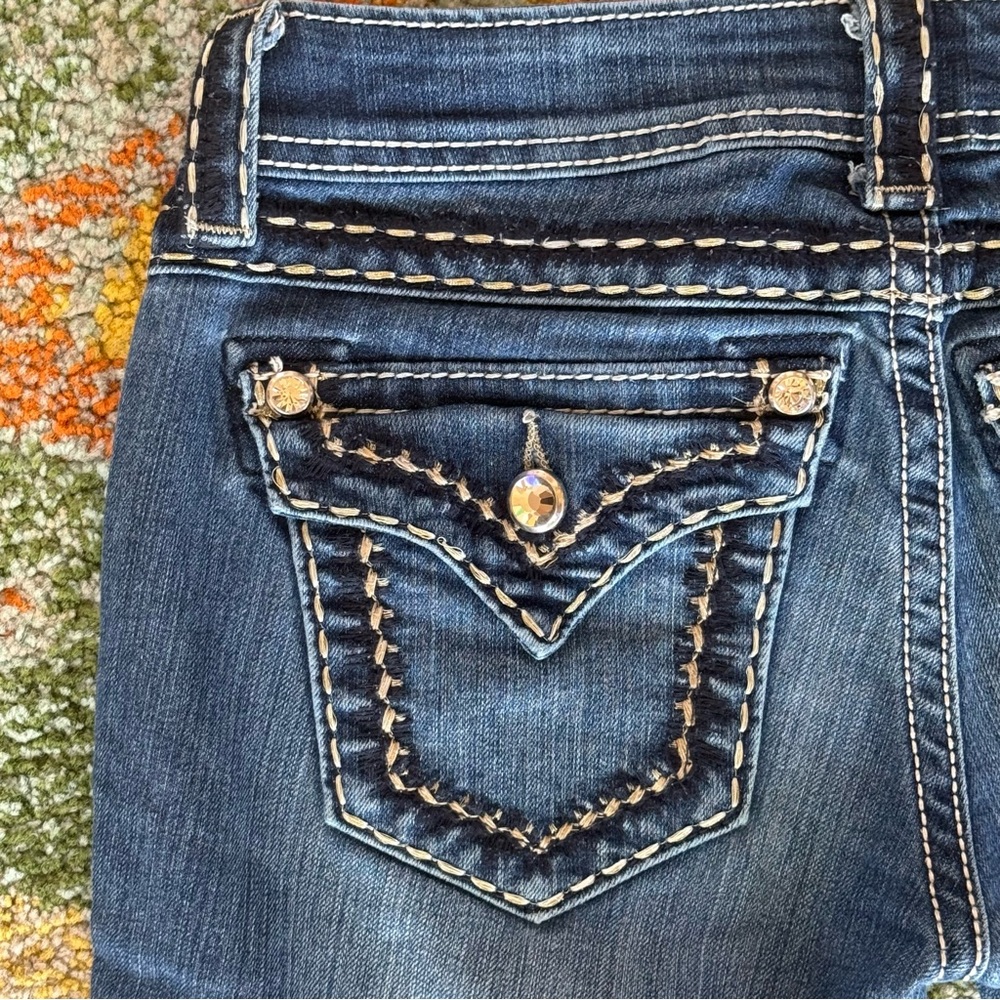 Miss Me Rhinestone Flap Pocket Embroidered Bootcut Jeans - Picture 4 of 12
